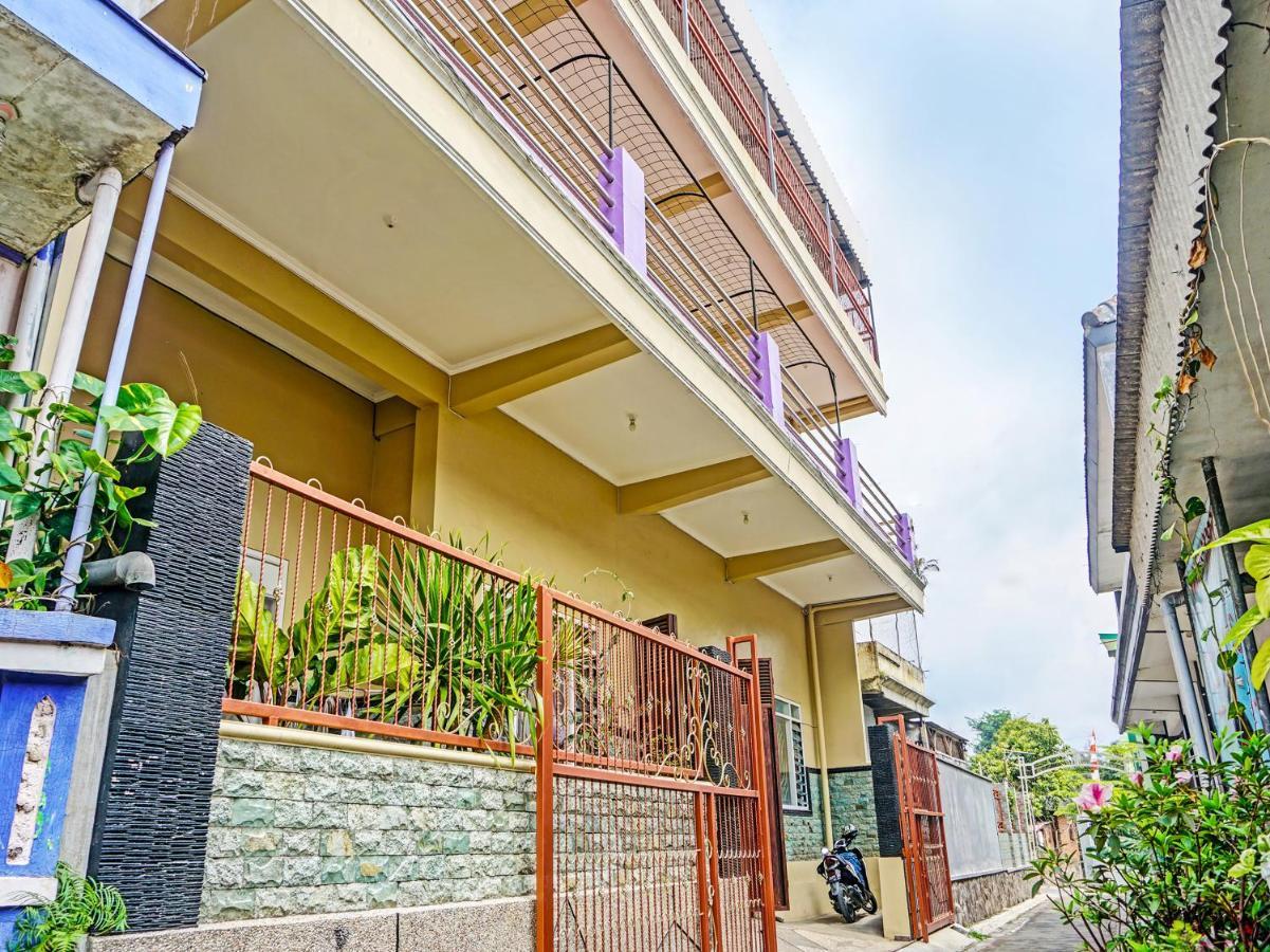 Spot On 1870 Graha Batu Mulia Hotel Exterior foto