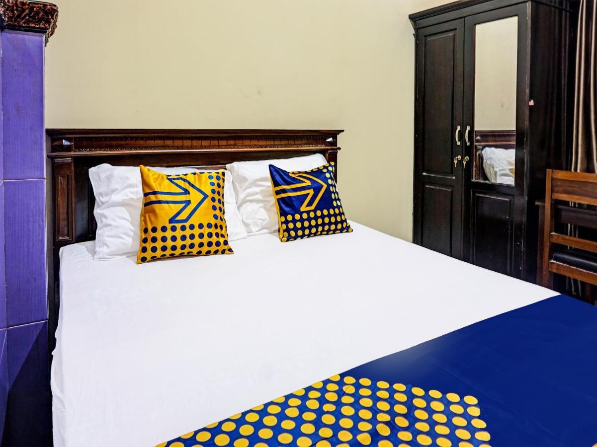 Spot On 1870 Graha Batu Mulia Hotel Exterior foto