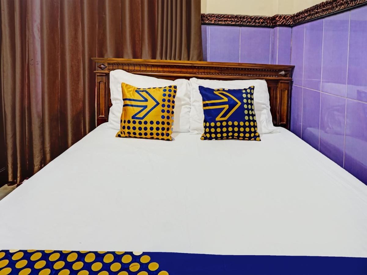 Spot On 1870 Graha Batu Mulia Hotel Exterior foto