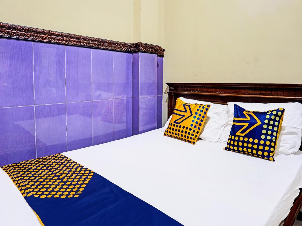 Spot On 1870 Graha Batu Mulia Hotel Exterior foto